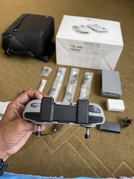 Dji mavic mini 2 
fly more combo 10