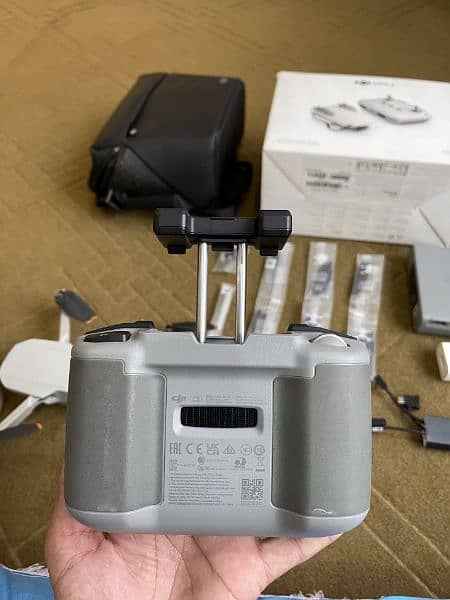 Dji mavic mini 2 
fly more combo 12