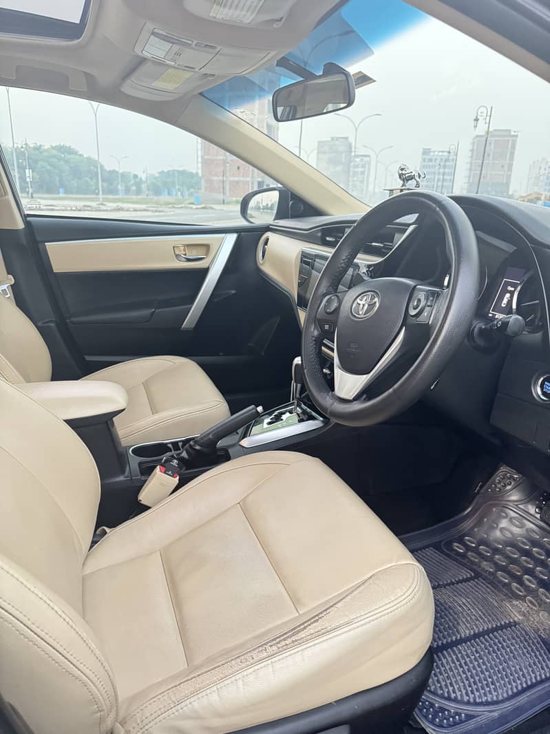 Toyota Altis Grande 2017 6