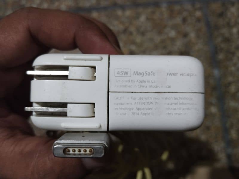 45W Apple MagSafe 2 Charger 4