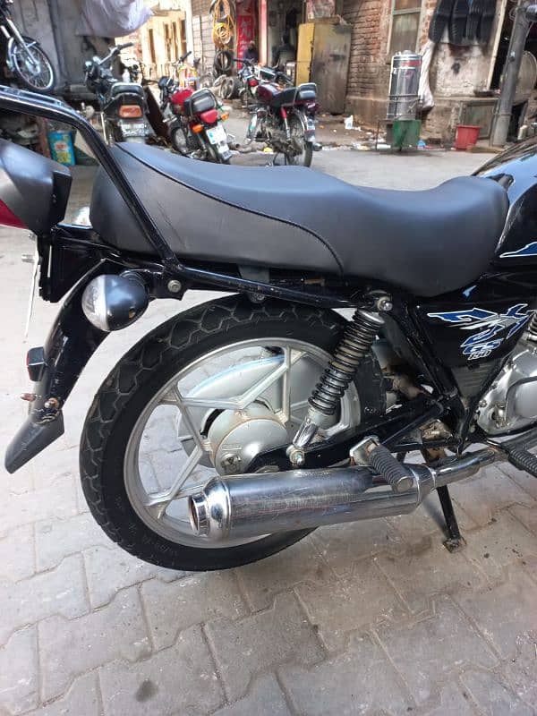 suzuki gs 150 4