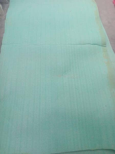 Carpet with foam good condition 6