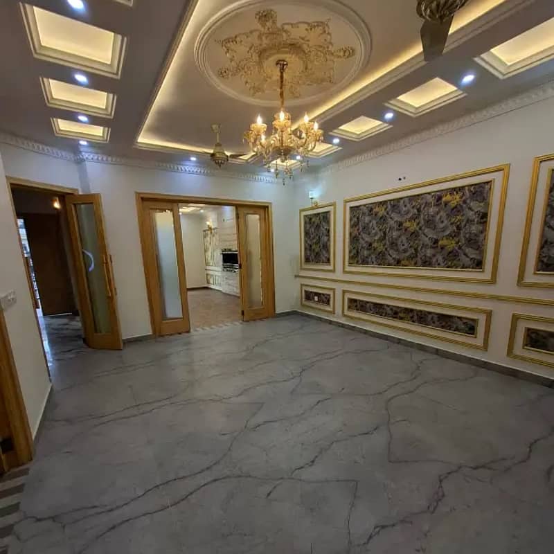 10 marla house for sale in paragon city lahore 3