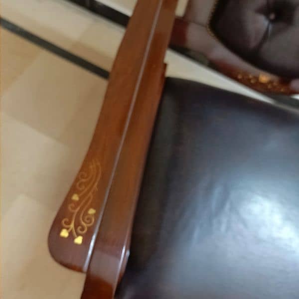 chair. new h use ni ki hai 4