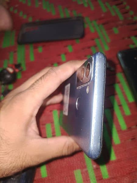 penal change Hai only mobile okay Hai mobile ko koyi mesla nhinhai 3