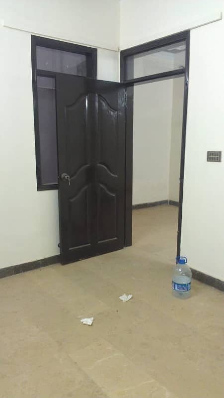 independent 60y house for rent in johar 8