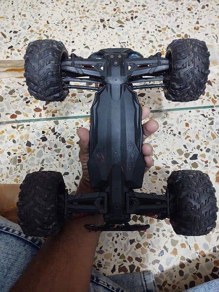 Xinlehong 9137 1/16 2.4G 4WD 36km/h hobby car 1