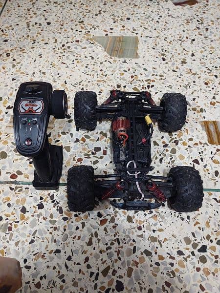 Xinlehong 9137 1/16 2.4G 4WD 36km/h hobby car 2