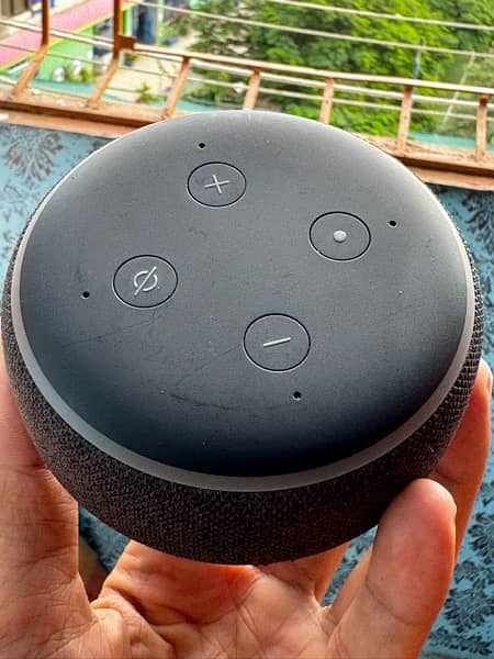 Amazone Alexa Echo Dot 3 speaker 8