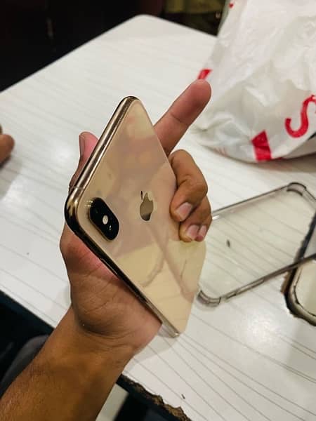 iPhone xs max 64gb pta approved 3