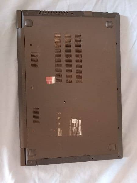 Lenovo v110, AMD E2 9010, AMD Dual Graohics 2GB, 8GB DDR3, 128GB SSD 5