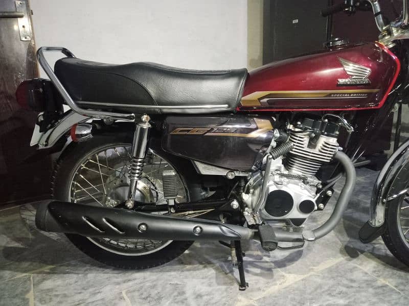 HONDA CG-125 SPECIAL EDITION (Self Start) 1