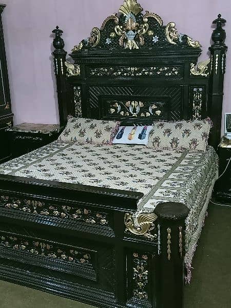 chinioti bed with dressing 2