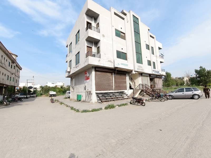 3 Bed Corner Park Facing Apartment On Second Floor 
Iqbal Arcade
 In Block A MVHS D-17/2 Available For Urgent Sale 4