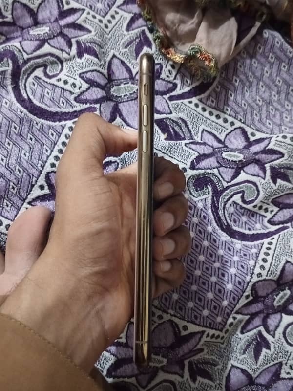 Iphone Xs Max ( Factory unlock ) best price 4