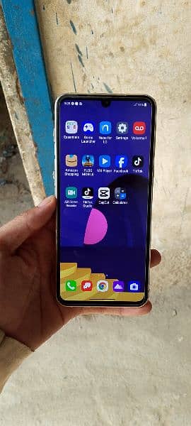 lg v60thinq. 5g. all ok pta approved namber 03428829731 1