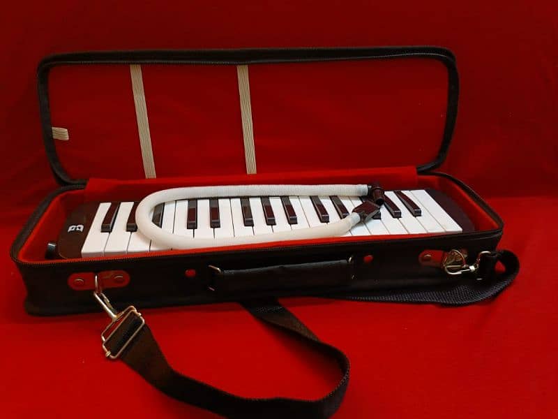 Melodica 32 key 1