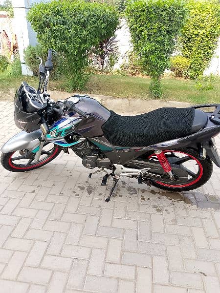 Honda cb 150  m03138833872 3