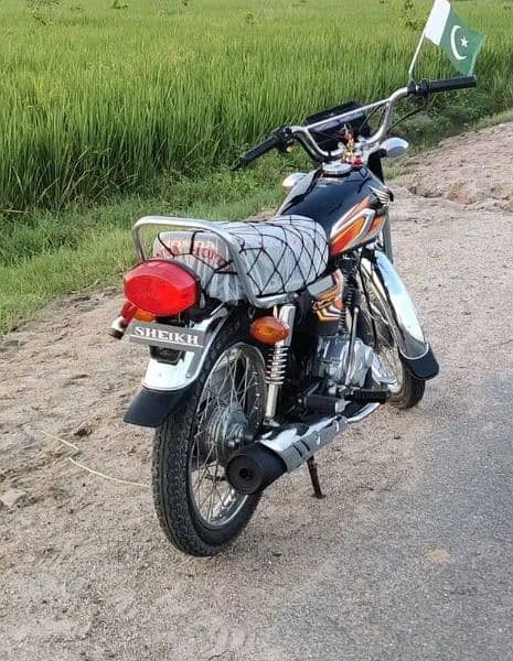 Honda 125cc 2022 model bike for sale WhatsApp number onhai03487390292) 0