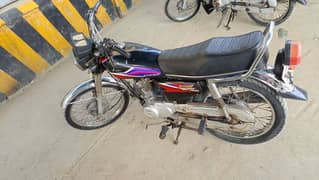 Honda CG 125 Lahor number normal condition hai