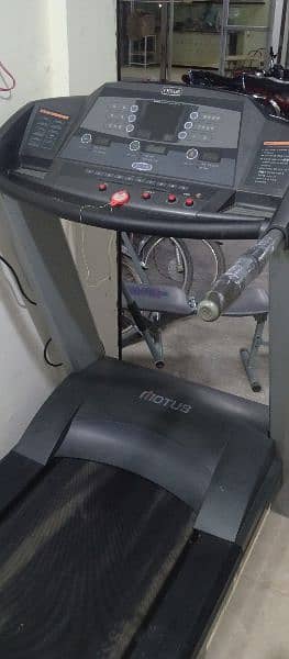 Motus Treadmill 1