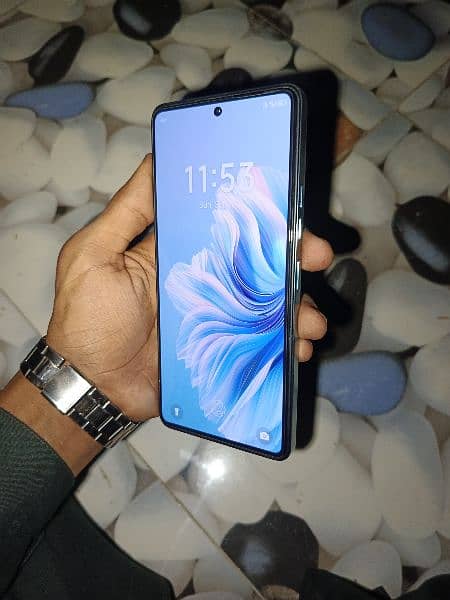 tecno camon 20 8/256 GB 6