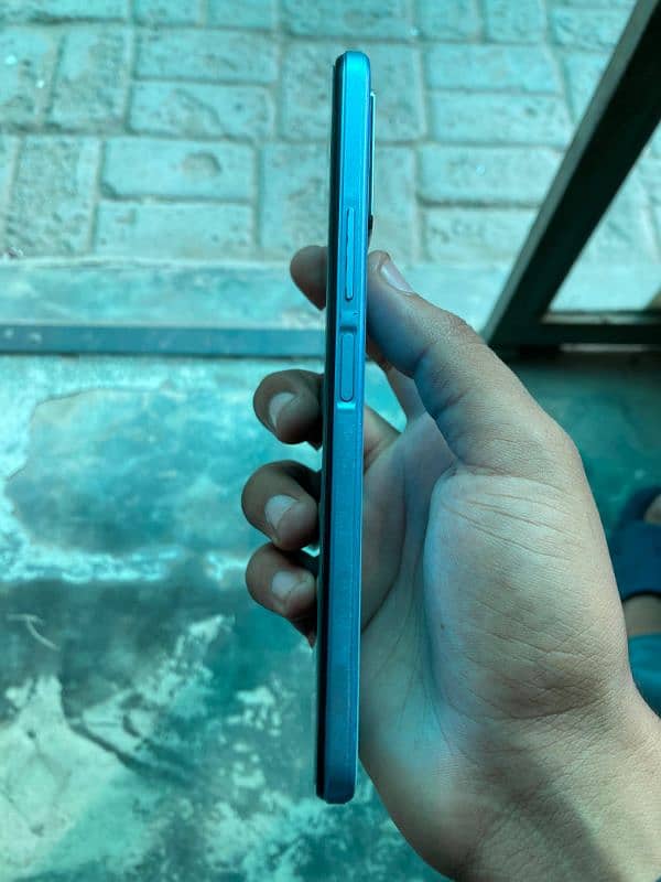 vivo y33s 10/10 condition Exchange posible 1