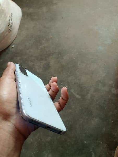 Vivo y20 4/64gb pta Approved 6