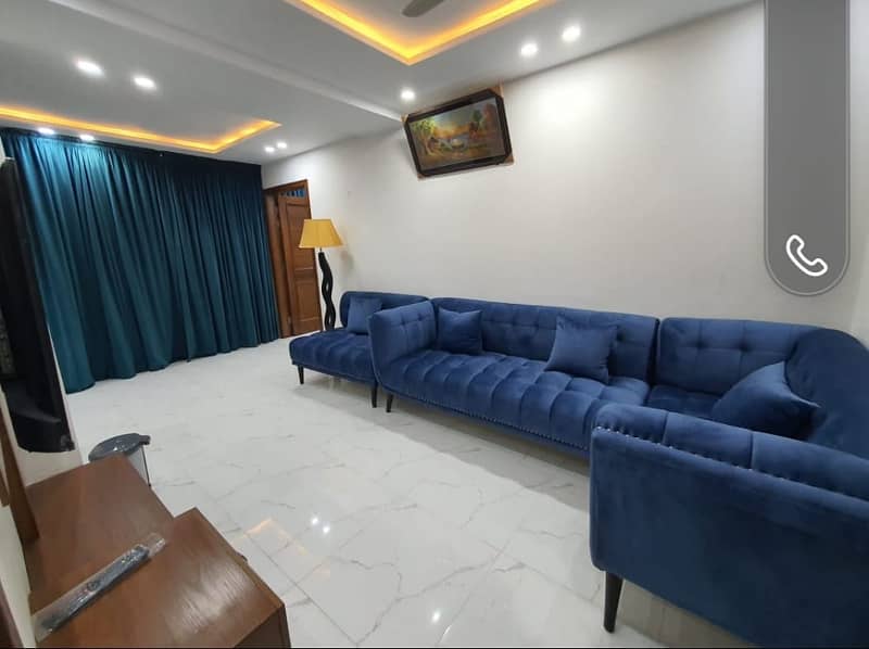 1 Bedroom VIP full furnishe flat for rent per day available in Bahia Town Lahore 2