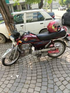 Honda cd 70 bilkul ok h tire tube new h koi  kaam nhi h bike ka 0