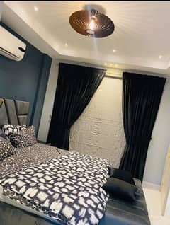 1 Bedroom VIP full furnishe flat for rent per day available in Bahia Town Lahore