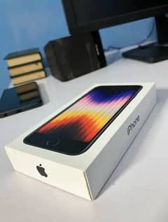 iPhone SE 3 (Under Warranty) Complete Box Pack