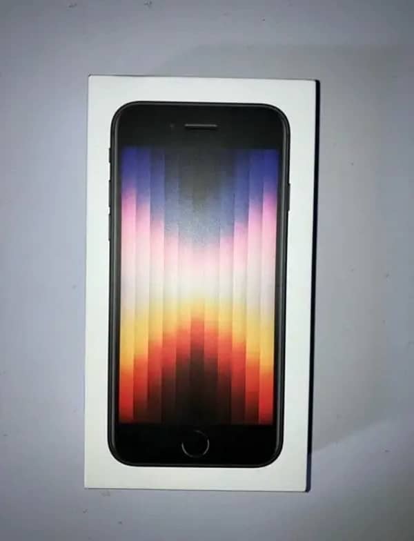 iPhone SE 3 (Under Warranty) Complete Box Pack 1