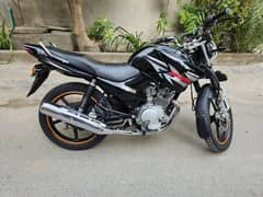 Yamaha YBR-125G for sale in New Condition. First Owner. 12000km driven