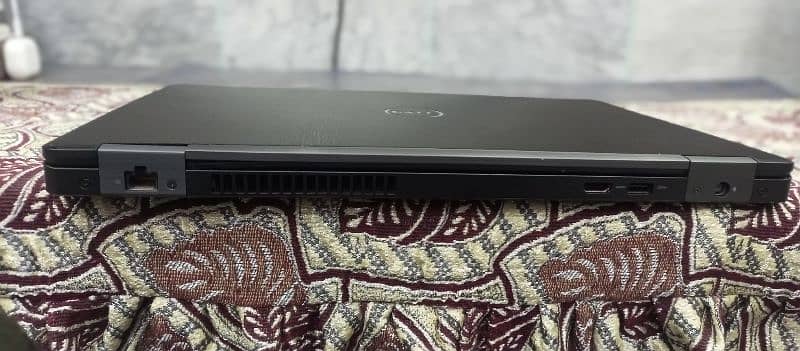 Dell Latitude 15 5580 best social & gaming  laptop at cheap rate 6