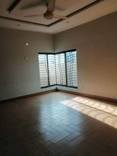 Flat for rent in Johar town for Family and Bachelor (Student + Job holder) 1 bed attach bath and kitchenFlat for rent in Johar town for Family and Bachelor (Student + Job holder) 1 bed attach bath and kitchen 0