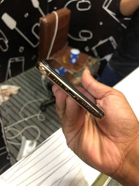 iphone XS MAX 256GB PTA approved 4