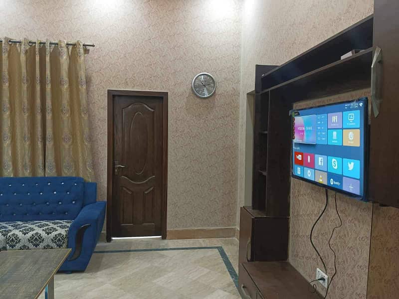 10 marla lower portion for rent in johar town for Family and Silent office (Call center + Software house 4