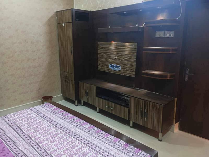 10 marla lower portion for rent in johar town for Family and Silent office (Call center + Software house 8