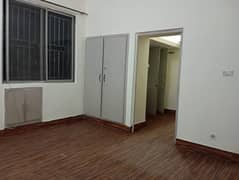 1 kanal house for rent in Gulberg for family and call center software house school setup or any commercial activity