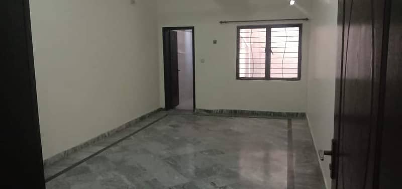 1 kanal house for rent in Gulberg for family and call center software house school setup or any commercial activity 6