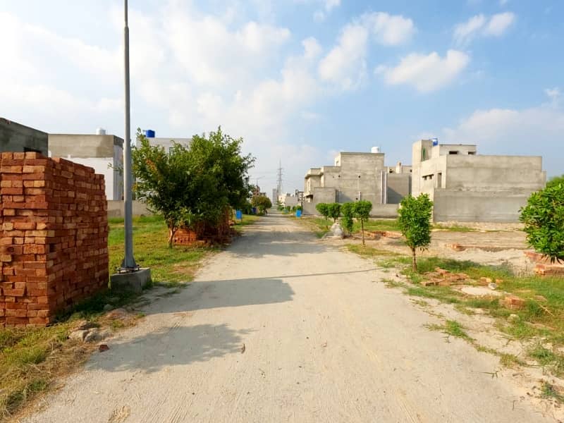 Prime Location 3 Marla Residential Plot Available For Sale in E Block Al-Kabir Town Phase 2 8