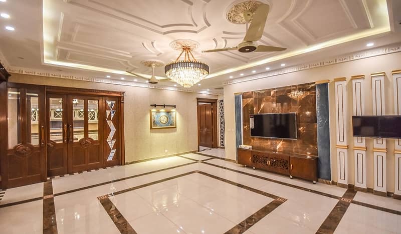 Luxury 1 Kanal Designer House For Sale In F-10, Islamabad 3