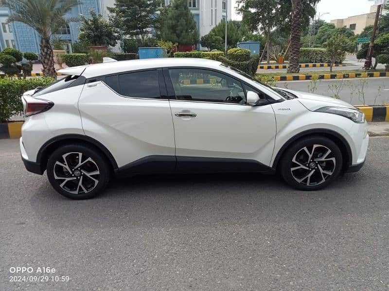 Toyota C-HR 2018 1