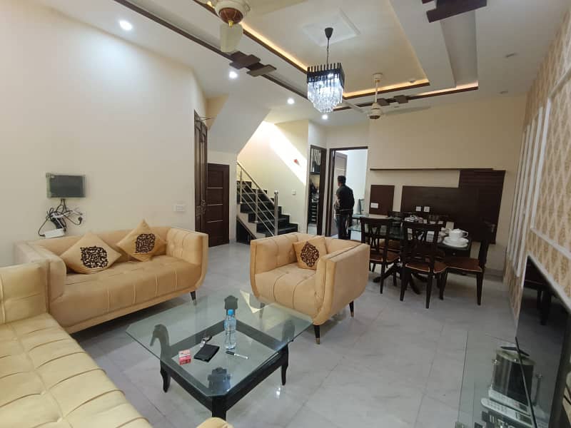 DHA FULLY FURNISHED Luxury House For Short And Long Term 7