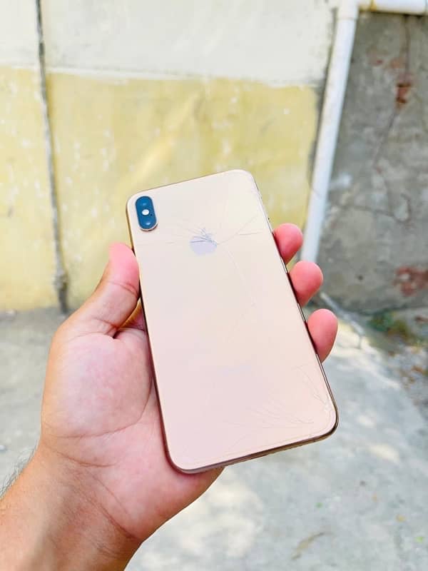 I phone xs max 4