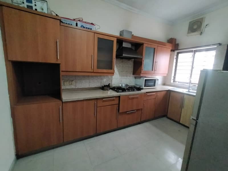 DHA phase 8 FULLY Furnished house near airport short and long term 9