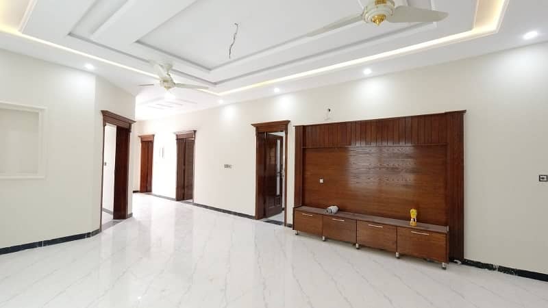 House For Rent In G15 Size 14 Marla Double Storey Near To Markaz Park Masjid Best Location Two Options Available 2