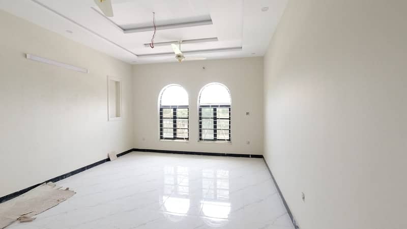 House For Rent In G15 Size 14 Marla Double Storey Near To Markaz Park Masjid Best Location Two Options Available 3