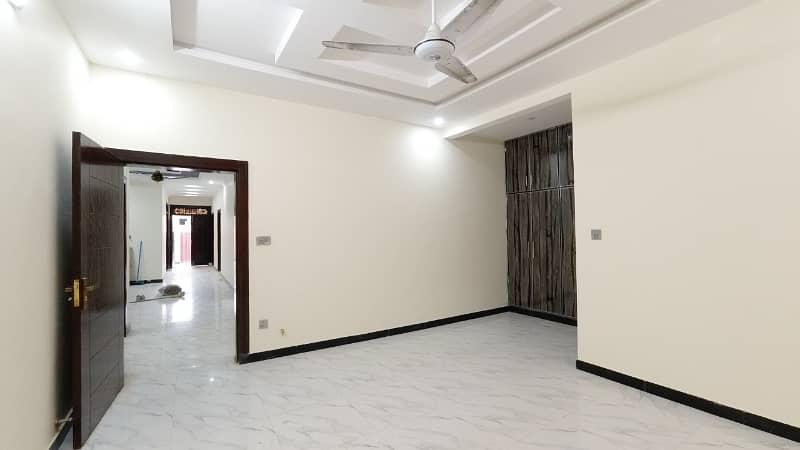 Ground Portion For Rent In G15 Size 12 Marla Water Gas Electricity All Facilities Near To Markaz Masjid Best Location More Seven Options Available 7